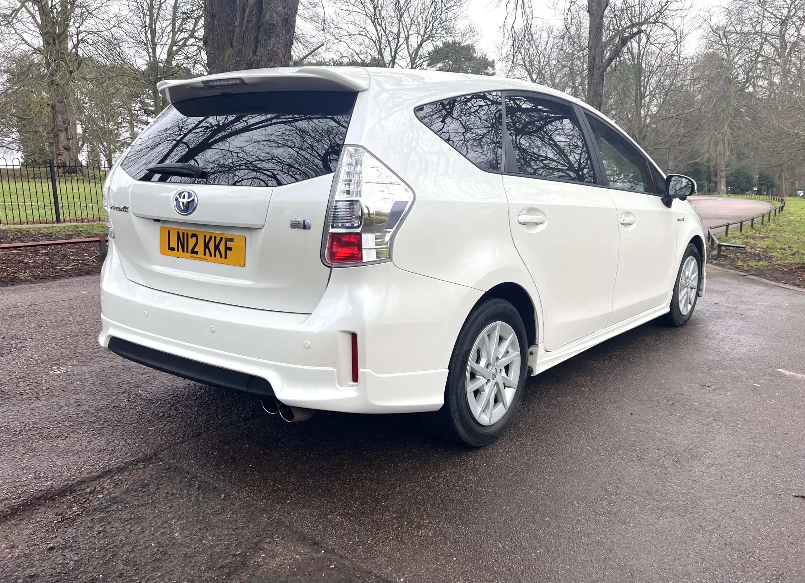 PRIUS PLUS 7 SEATER | Signature Autos Luton